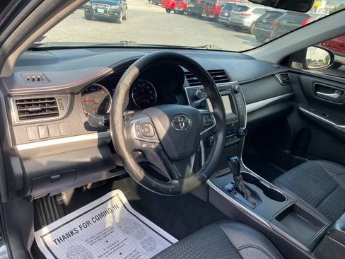Used 2015 Toyota Camry SE FWD image 10