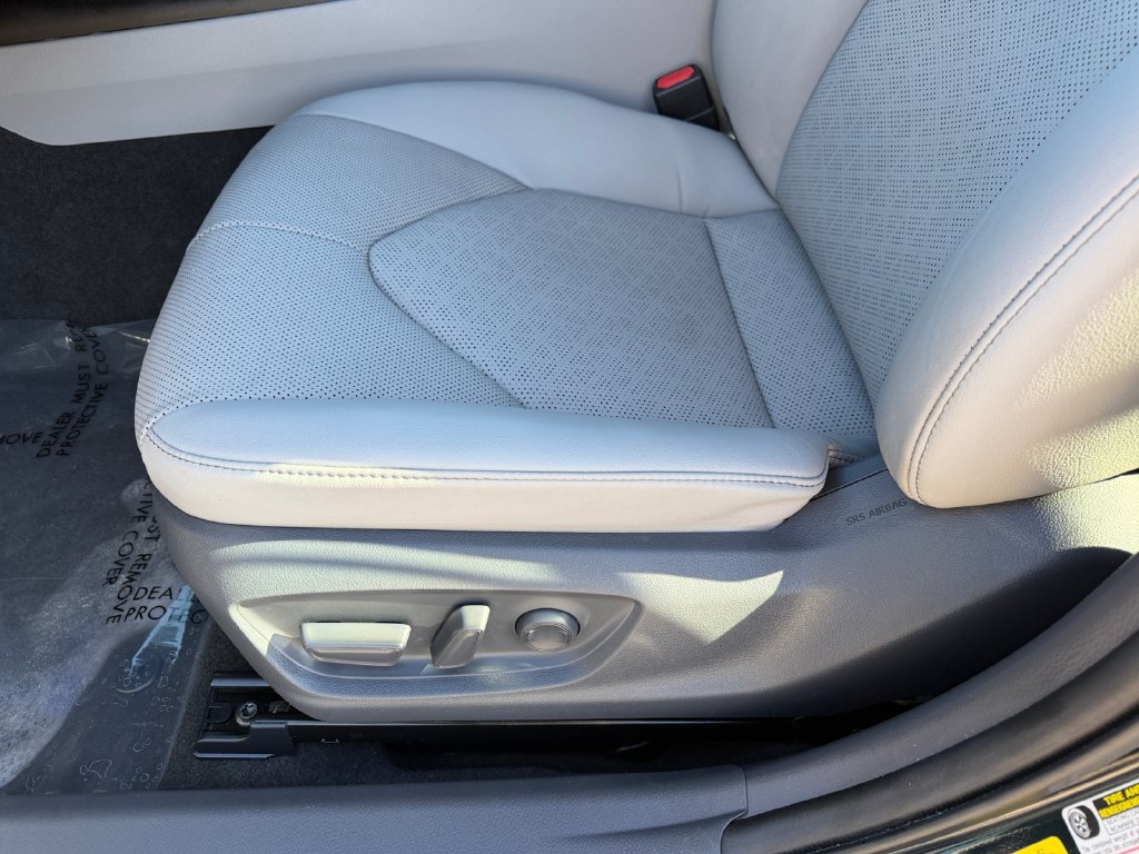 Used 2021 Toyota Camry XSE w/ Navigation Package FWD image 16