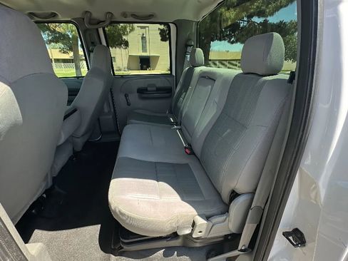Used 2007 Ford F250 Lariat RWD image 11