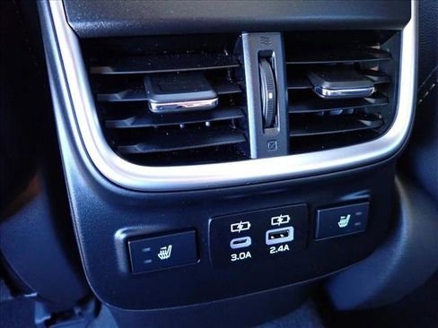 Certified 2023 Subaru Outback Limited image 11