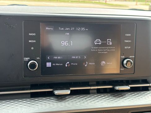 Used 2024 Kia Carnival LX image 20