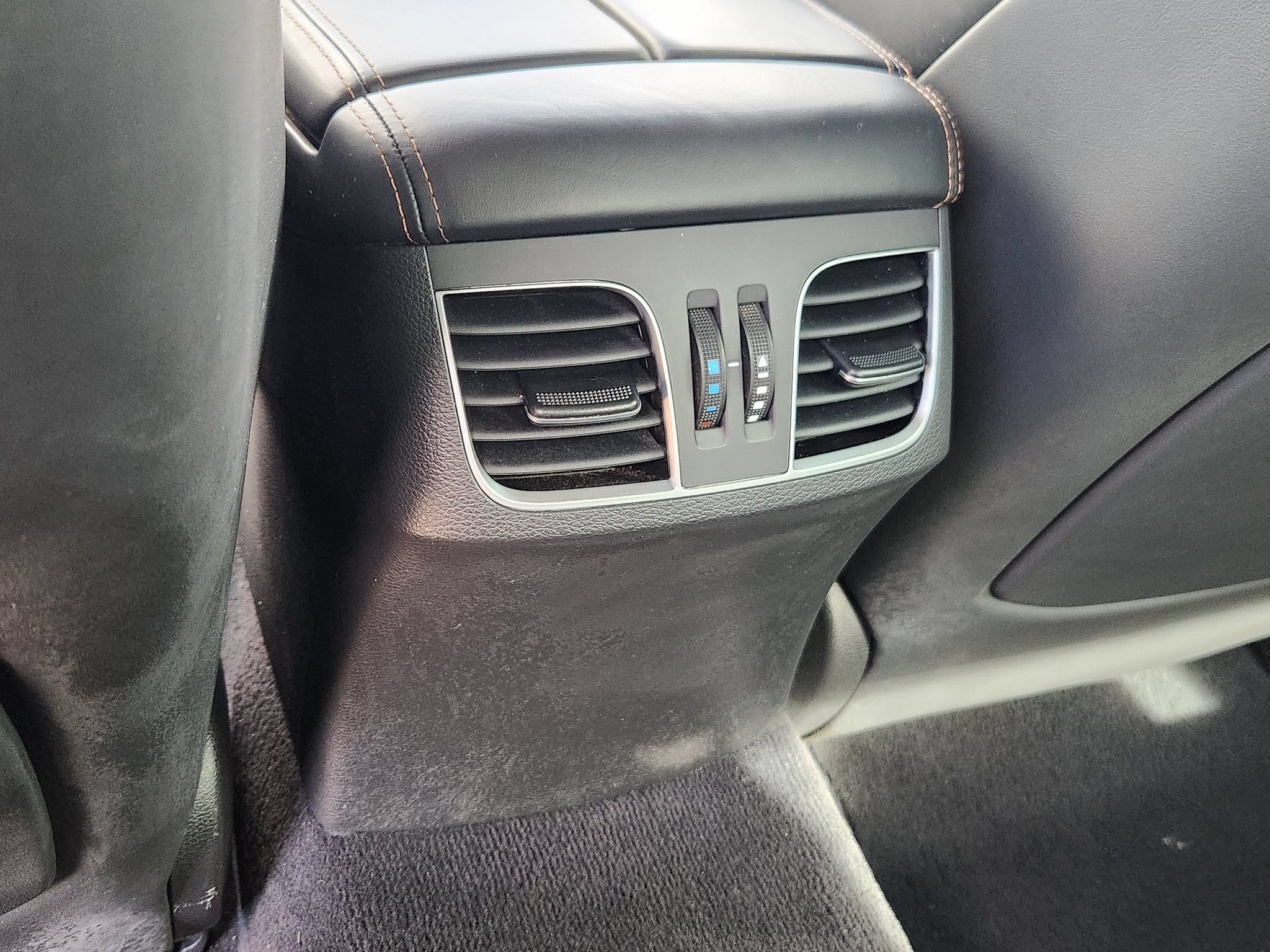 Used 2018 Genesis G80 3.3T Sport RWD image 31