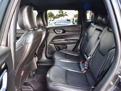 Used 2023 Jeep Compass Trailhawk AWD/4WD image 18