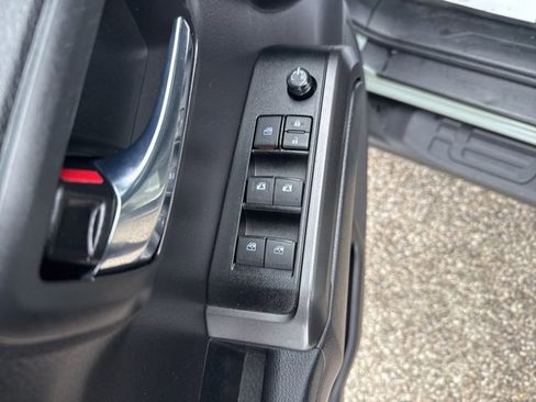 Used 2023 Toyota Tacoma TRD Off-Road image 13