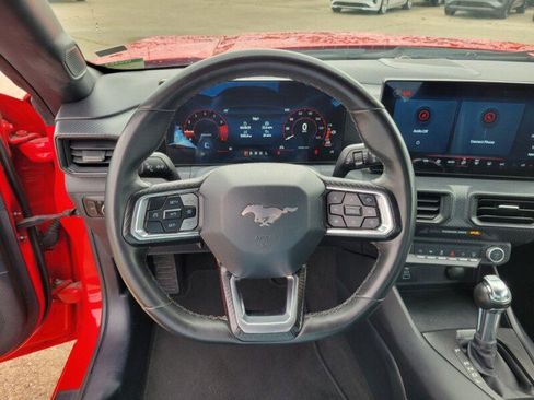 Used 2024 Ford Mustang Convertible image 15