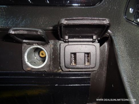 Used 2017 GMC Yukon SLT image 20