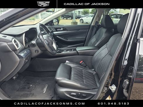 Used 2023 Nissan Maxima Platinum w/ Sport Mat Group FWD image 18