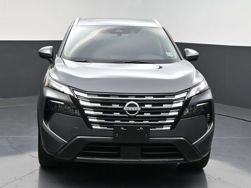 Used 2026 Nissan Rogue SV w/ SV Premium Package AWD/4WD image 2