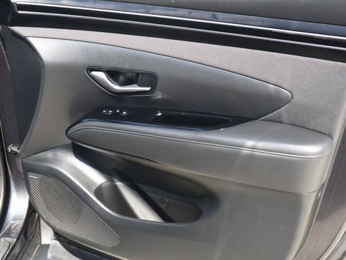 Used 2023 Hyundai Tucson Limited FWD image 17