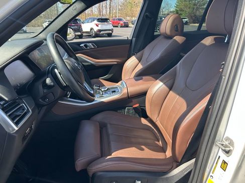 Used 2022 BMW X5 xDrive40i w/ Premium Package image 22