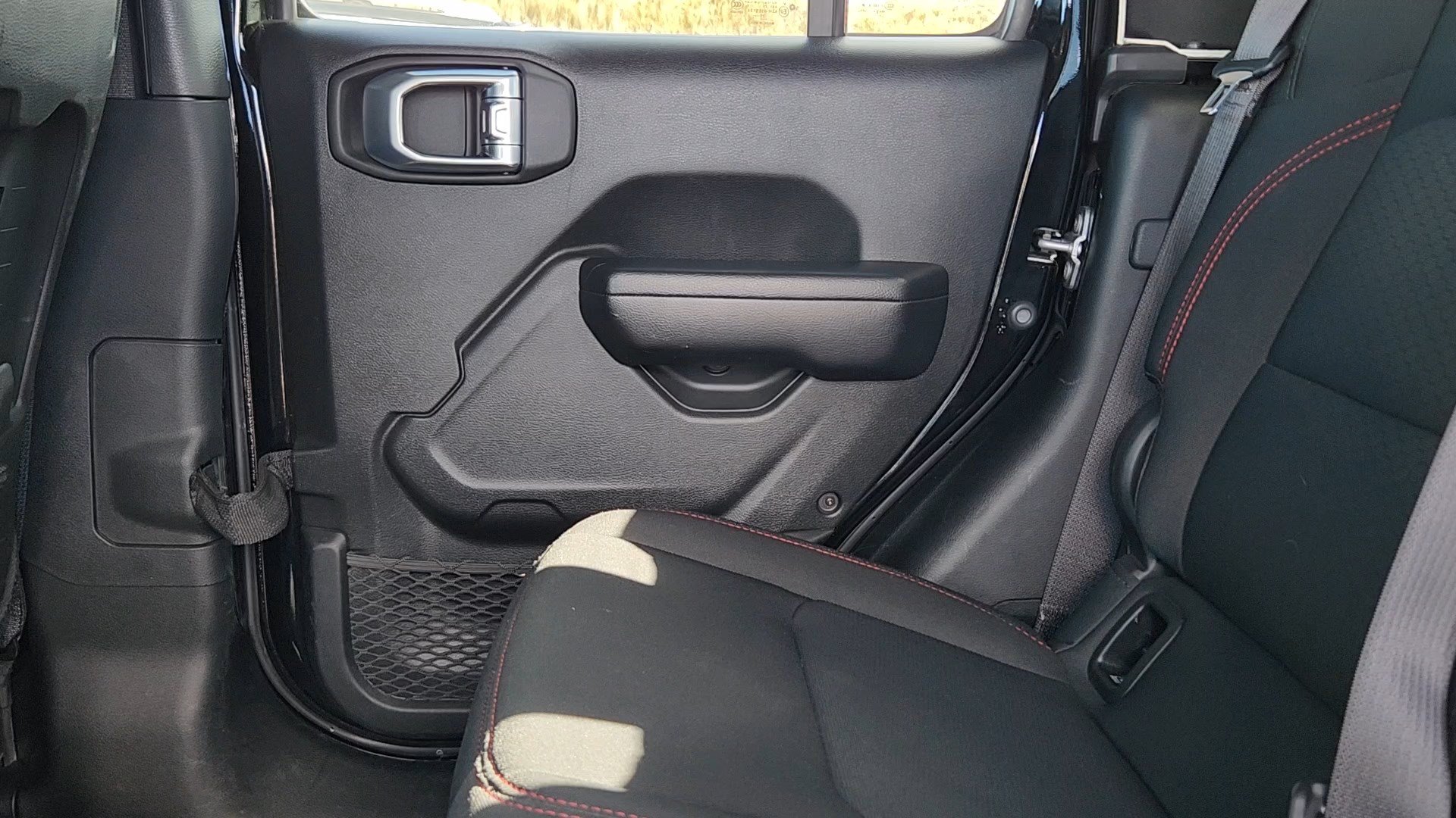 Used 2021 Jeep Gladiator Rubicon AWD/4WD image 16