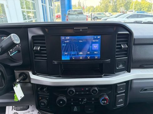 Used 2025 Ford F350 XLT AWD/4WD image 13