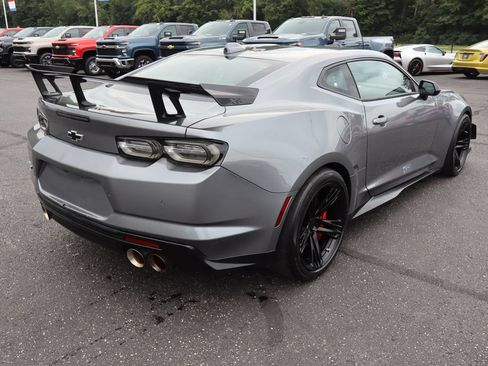 Used 2022 Chevrolet Camaro ZL1 RWD image 29