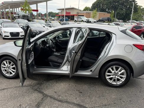 Used 2015 MAZDA MAZDA3 i Touring FWD image 11