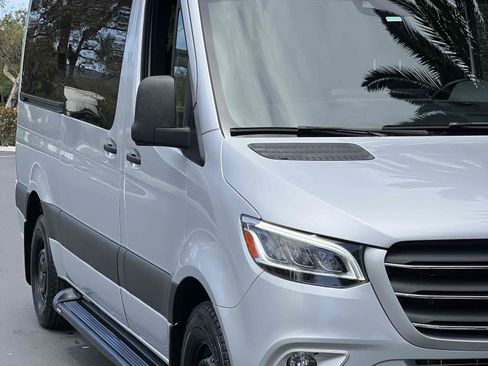 Used 2023 Mercedes-Benz Sprinter 2500 image 48