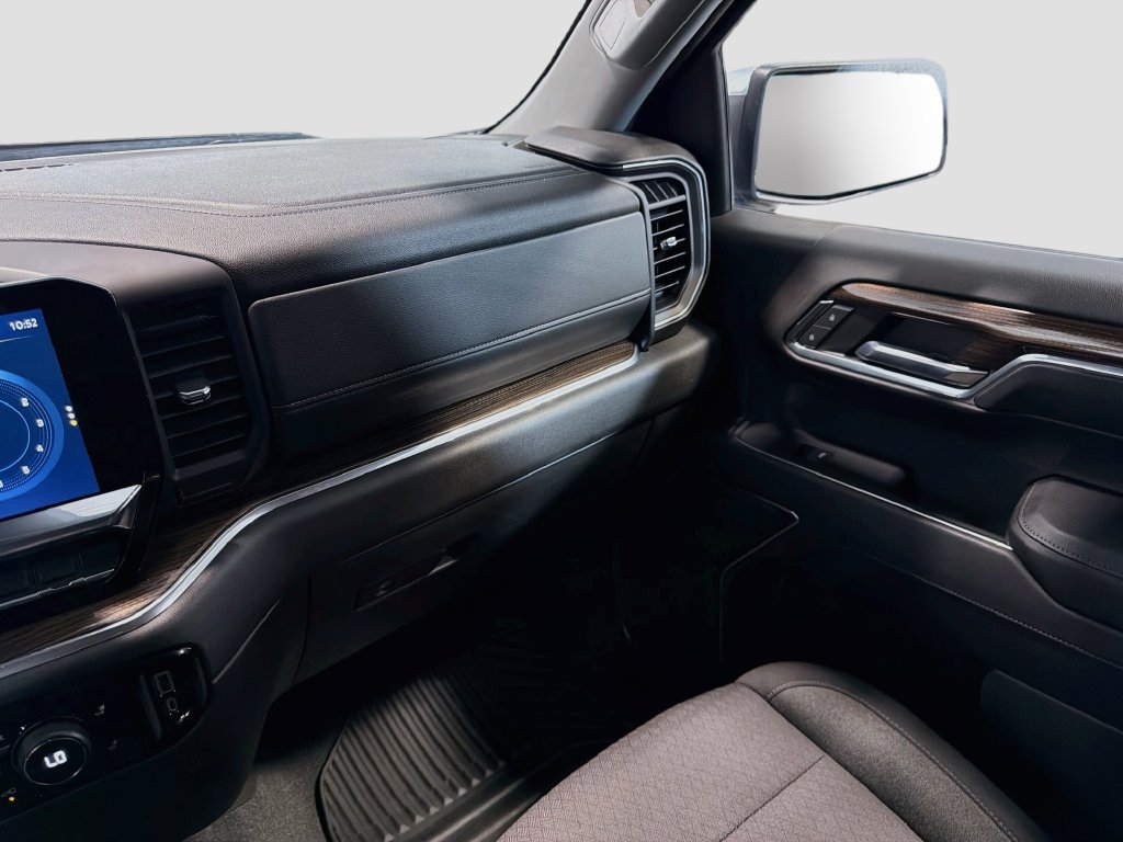 Used 2023 Chevrolet Silverado 1500 LT AWD/4WD image 22