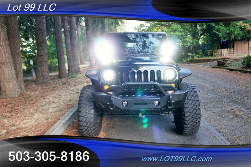 Used 2017 Jeep Wrangler Unlimited Sahara AWD/4WD image 6