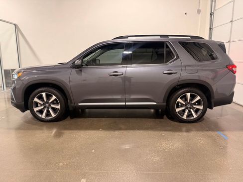 Used 2025 Honda Pilot Elite image 8