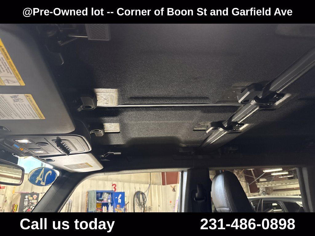 Used 2024 Ford Bronco Black Diamond AWD/4WD image 13