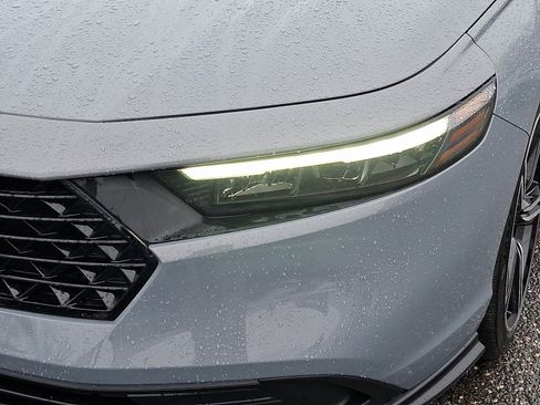 Used 2023 Honda Accord Sport image 9