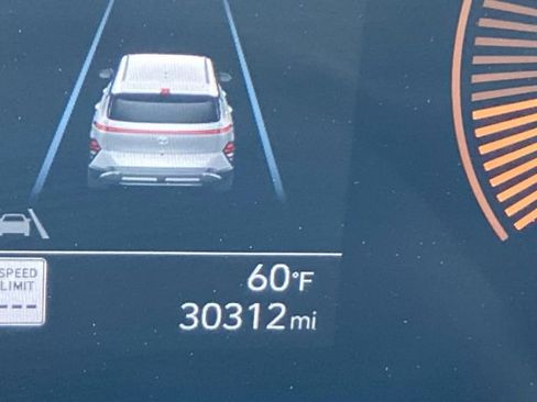 Used 2025 Hyundai Kona SEL image 16