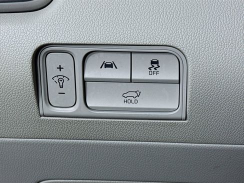 Used 2023 Kia Sorento SX Prestige image 11