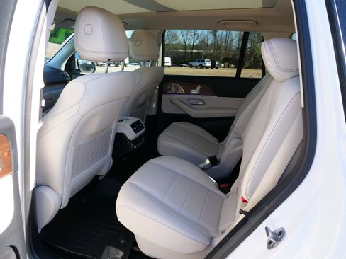 Used 2024 Mercedes-Benz GLS 450 GLS 450 image 16