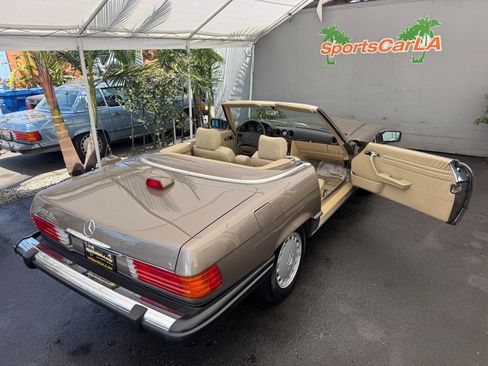 Used 1987 Mercedes-Benz 560 SL image 9