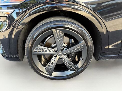 Used 2024 Genesis GV70 2.5T w/ Sport Prestige Package image 32