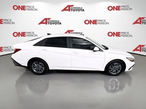 Used 2024 Hyundai Elantra SEL image 8