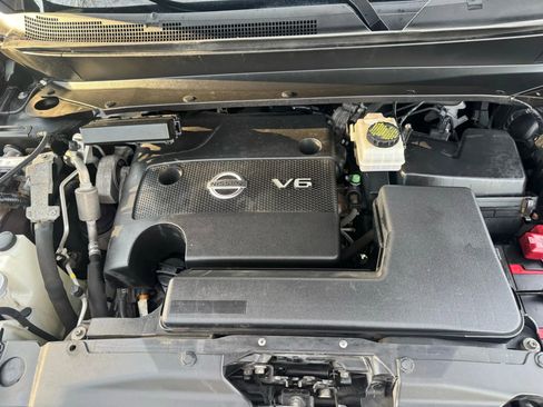 Used 2015 Nissan Pathfinder S image 31