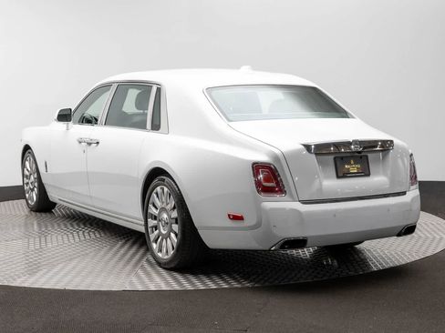 Used 2020 Rolls-Royce Phantom Extended Wheelbase RWD image 4