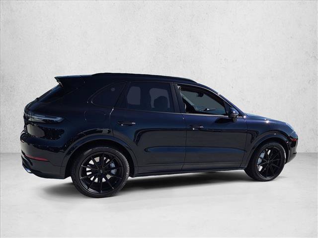Used 2022 Porsche Cayenne Turbo AWD/4WD image 4