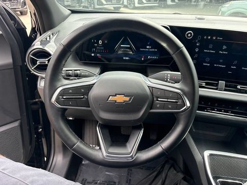 Used 2025 Chevrolet Equinox LT FWD image 24