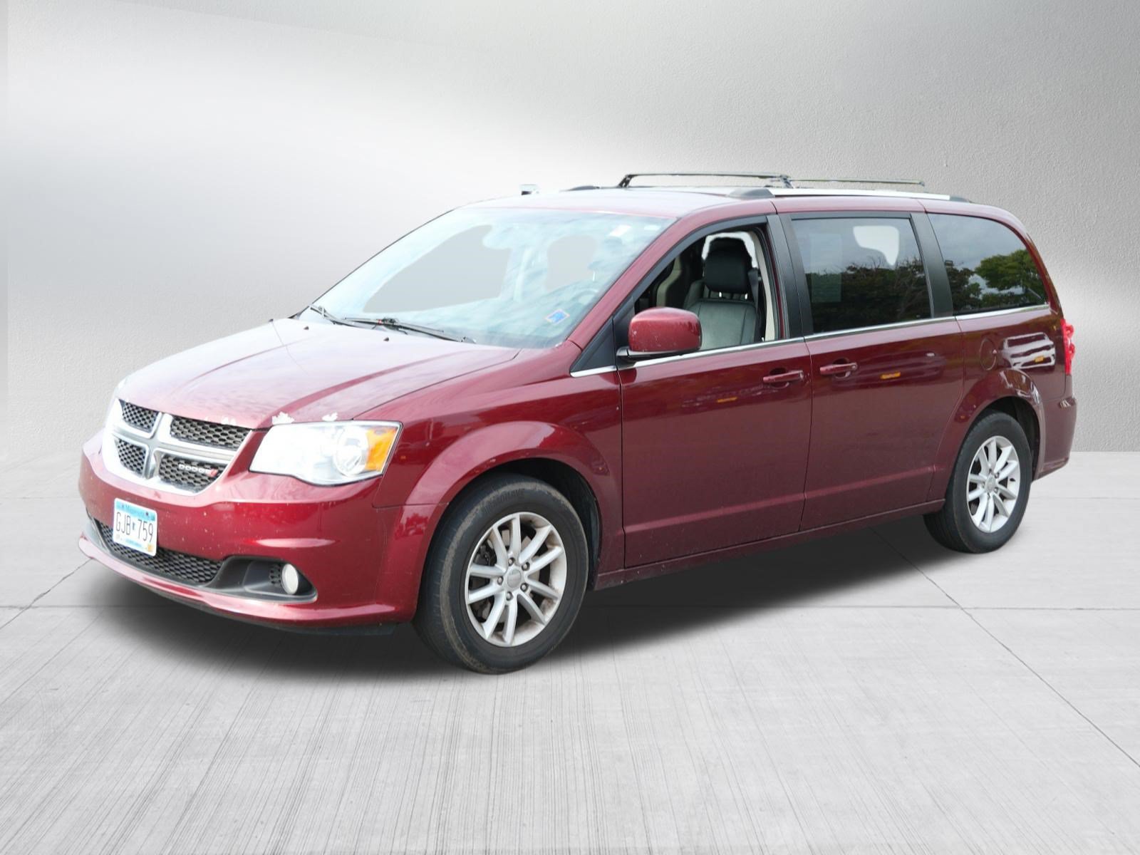 Used 2018 Dodge Grand Caravan SXT FWD image 3