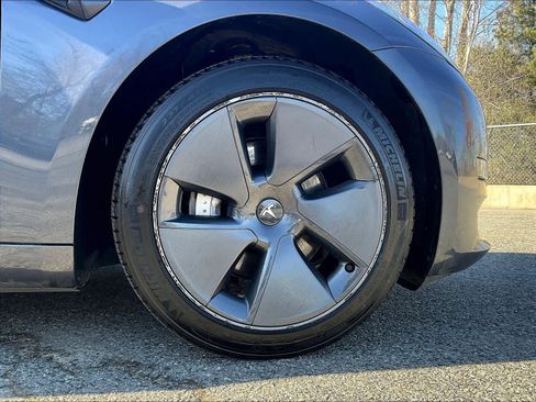 Used 2023 Tesla Model 3 Standard Range image 7