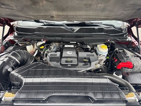 Used 2019 RAM 3500 Laramie image 10