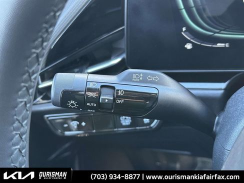 Used 2023 Kia Niro EX Touring image 13