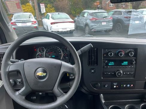 Used 2021 Chevrolet Express 2500 image 26