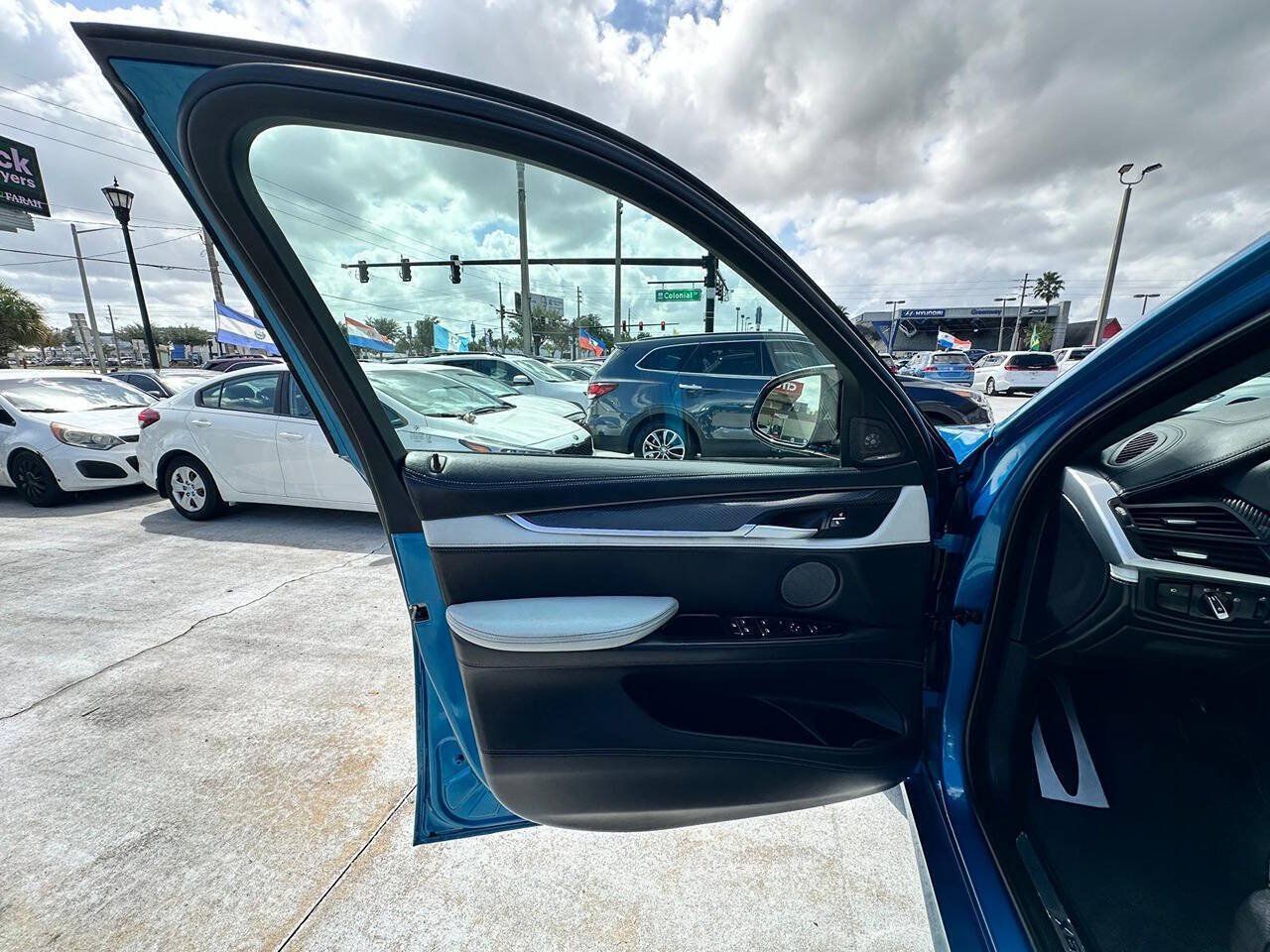 Used 2018 BMW X6 M AWD/4WD image 7