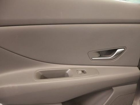 Used 2024 Hyundai Elantra SEL FWD image 27