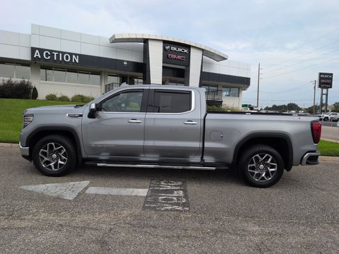 Used 2023 GMC Sierra 1500 SLT w/ SLT Convenience Package AWD/4WD image 2