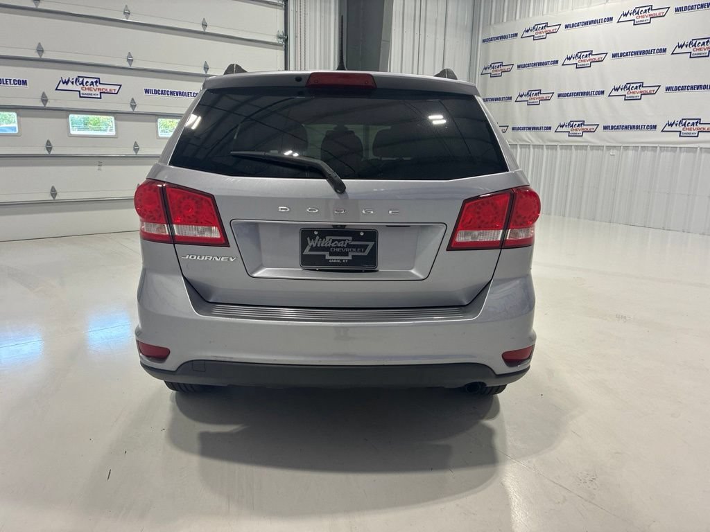 Used 2019 Dodge Journey SE w/ Connectivity Group FWD image 5