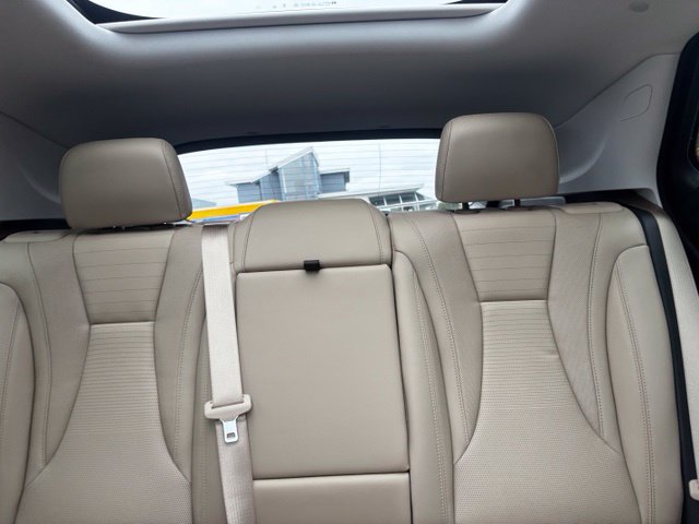 Used 2025 Buick Envision Preferred AWD/4WD image 14