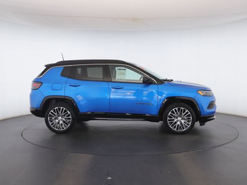 Used 2024 Jeep Compass Limited w/ Elite Group AWD/4WD image 22