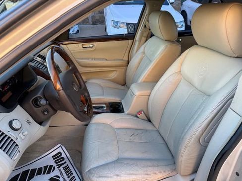 Used 2009 Cadillac DTS image 13