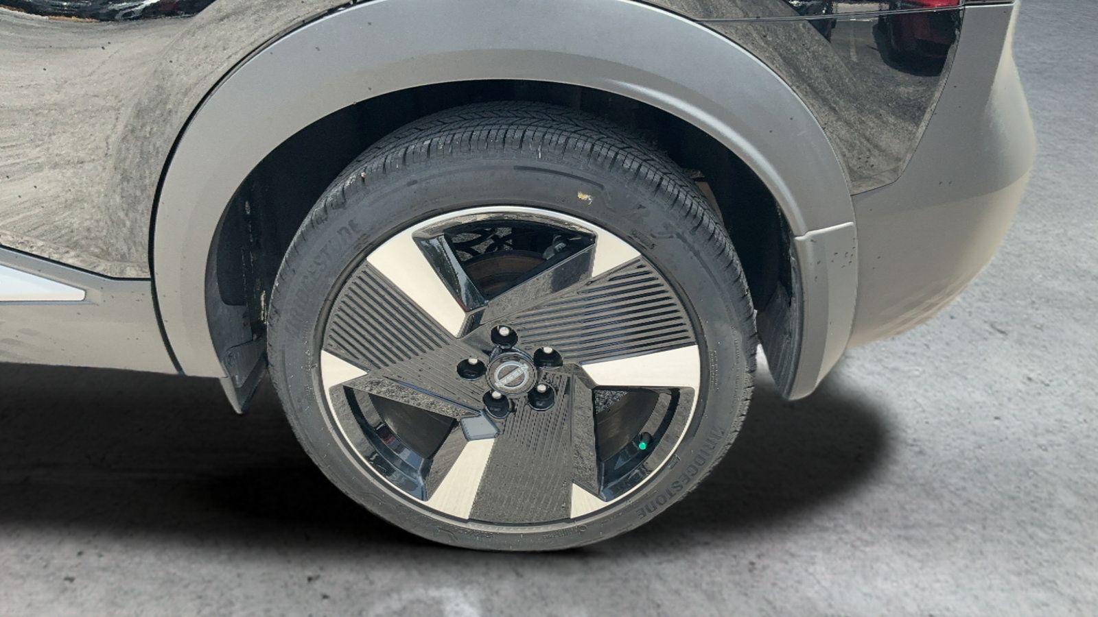 Certified 2025 Nissan Kicks SR FWD image 41