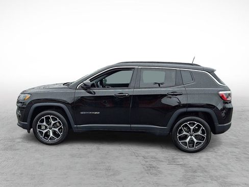Used 2025 Jeep Compass Limited image 2