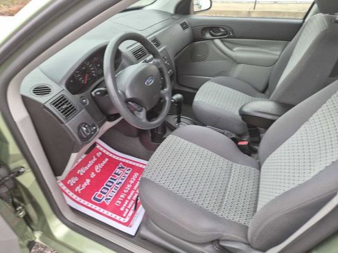 Used 2007 Ford Focus ZX4 Sedan image 7