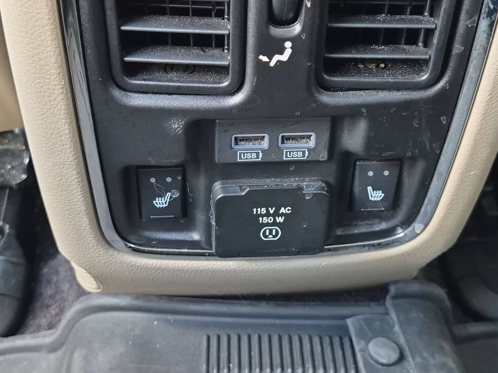 Used 2018 Jeep Grand Cherokee Limited AWD/4WD image 26